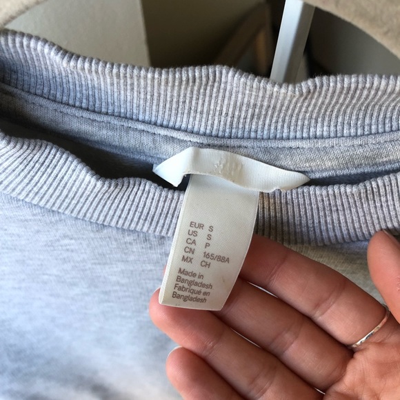 H&M Grey Sweater with Tie Sleeves - Picture 5 of 7